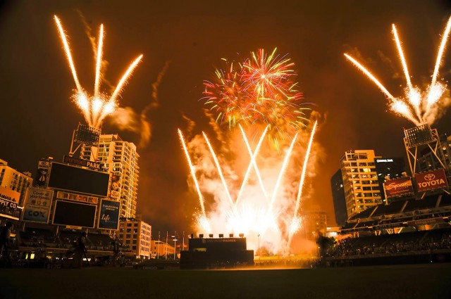 A spectacular fireworks show at the 2014 Baseball Winter Meeting