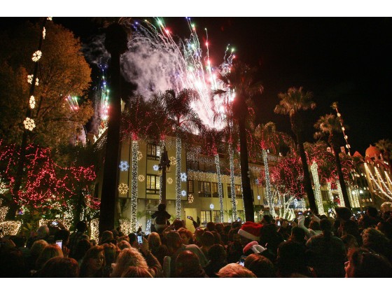 RIVERSIDE: Festival of Lights thrills crowds at Mission Inn