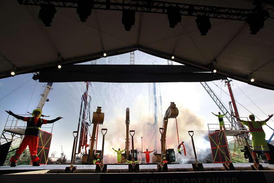 Warriors break Chase Center ground with dancing cranes, fireworks, and acrobatics