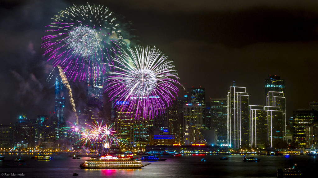 A fogfree 4th of July fireworks celebration in San Francisco Pyro