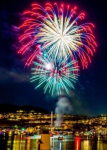 fireworks photo by Mike Clary