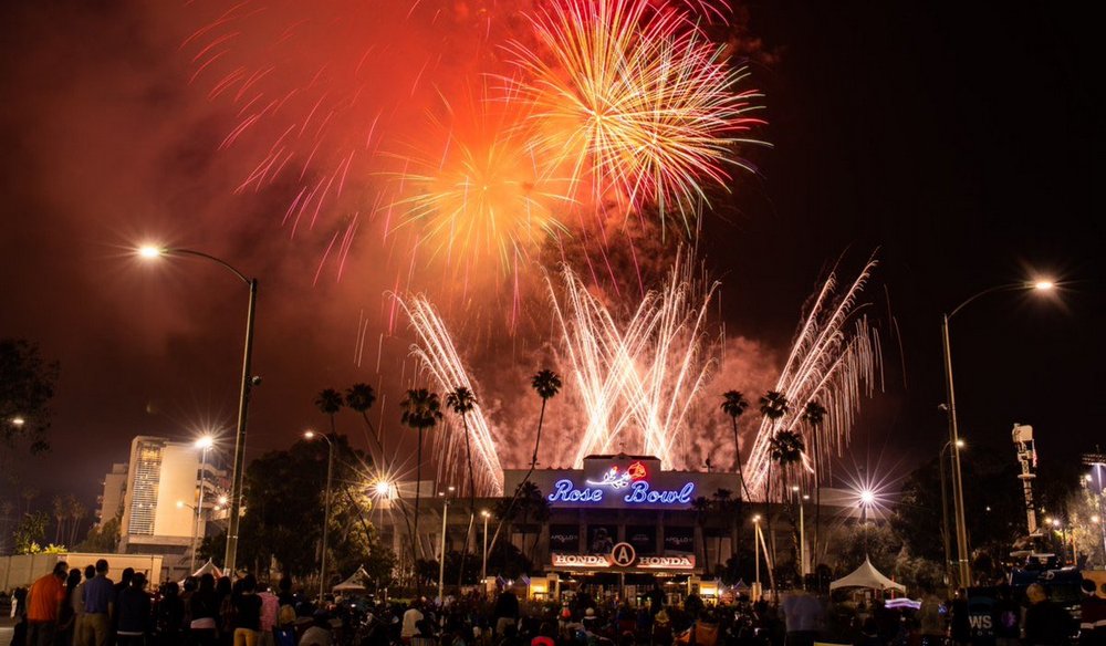 fireworks over rose bowl