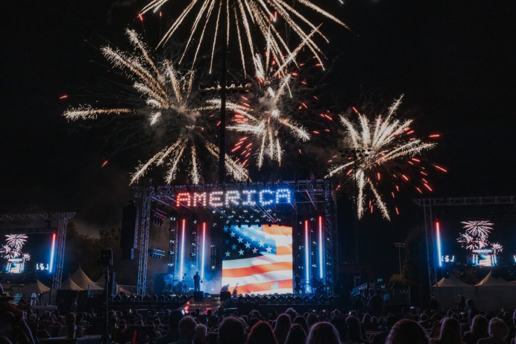 Pyro Spectaculars (39)